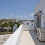 Eleftheria House * Mytakas
