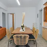 Eleftheria House Mytakas
