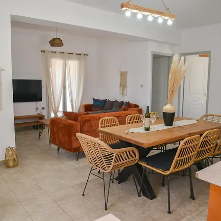 Holiday home Eleftheria House *