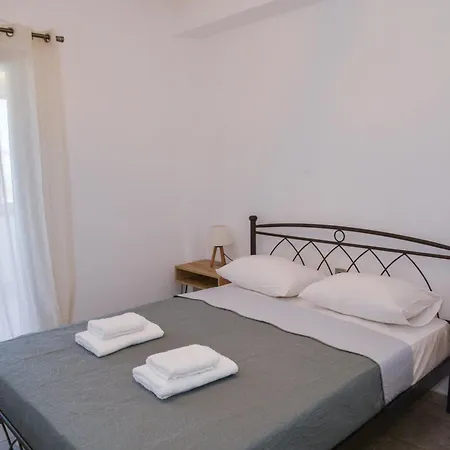 Eleftheria House Mytakas