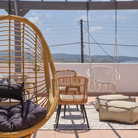 Eleftheria House * Mytakas