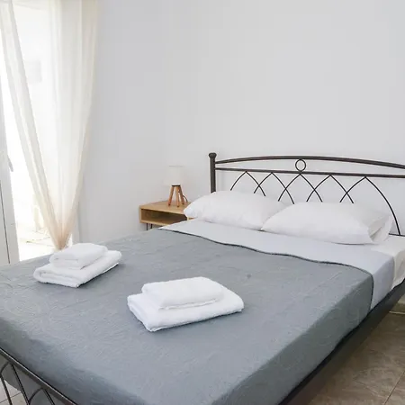 別荘 Eleftheria House *