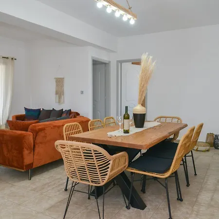 Holiday home Eleftheria House