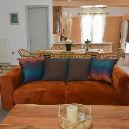 別荘 Eleftheria House