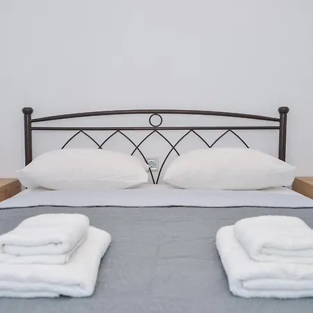 別荘 Eleftheria House *