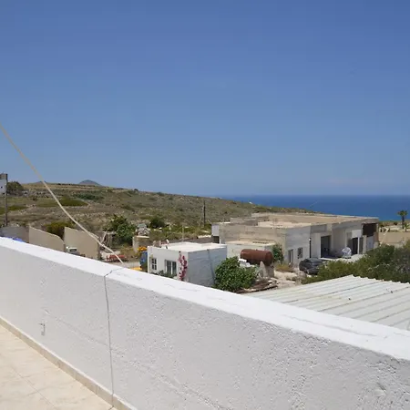 Eleftheria House * Mytakas