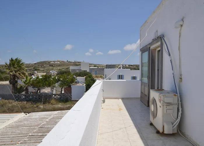 Eleftheria House * Mytakas